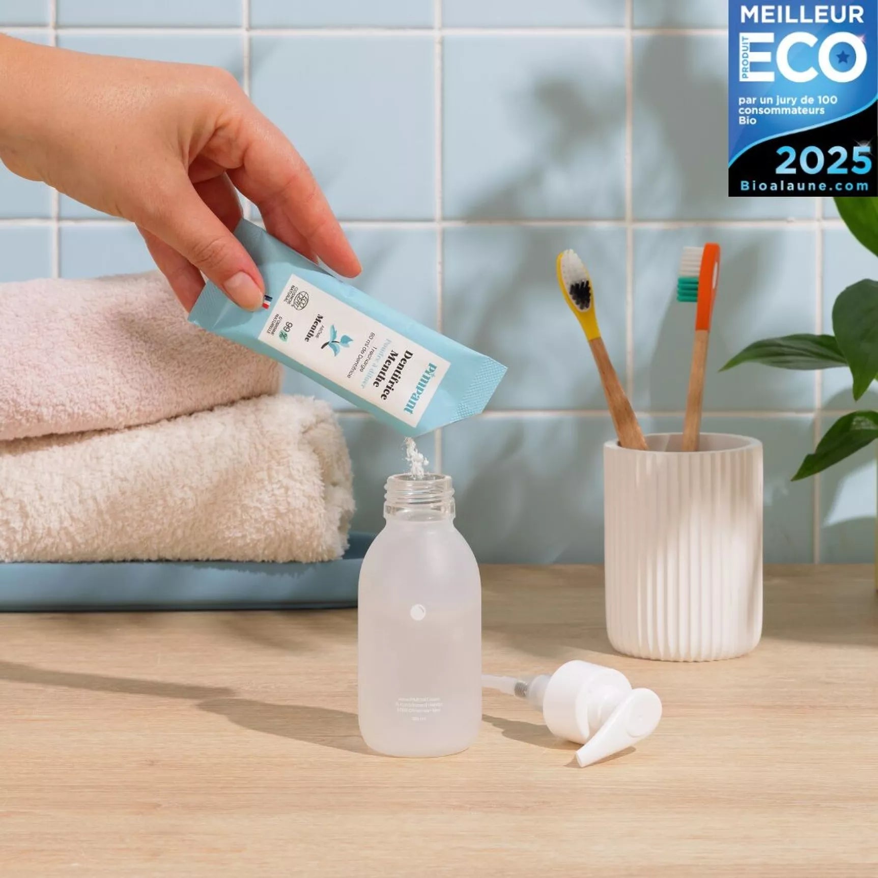 Kit scoperta dentifricio alla menta (1 flacone + 1 stick)