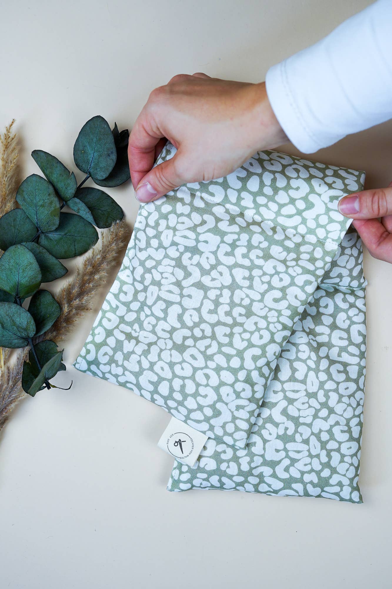 coussin thermique à motif lion