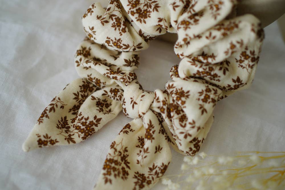 Nœud papillon fleuri crème et marron - style bohème